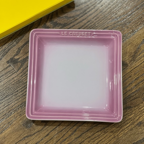 New Le Creuset Cattleya Medium Oriental Square Plate - Picture 2 of 5